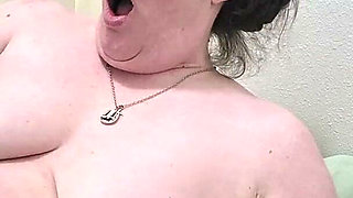 Cripplefreak4u up Close Face While Using Fucking Machine for the First Time