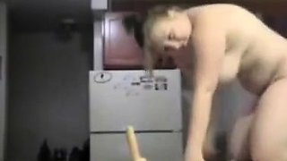 Arab Girl Shows Her Big Ass