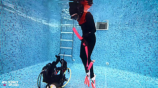 Underwater Scuba Date in My Tight Wetsuit: 2nd Date Cum Play