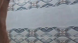 Desi Bhabhi Bathroom Me Naha Rahi H.