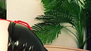 Latex Rubber Strap-on Fuck Video - Facesitting Lesbians Orgasms!