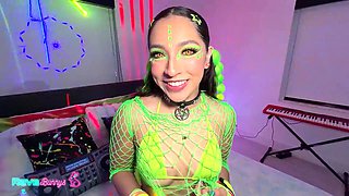 Madison Wilde Gags on Brian Omallys Big Cock to Bass Beat