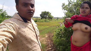 Beautiful Bengali Girl Boobs Show in Outdoor with Her Boyfriend