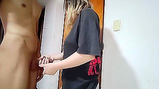 Entra A Mi Apartamento Cuando No Esta Mi Esposa