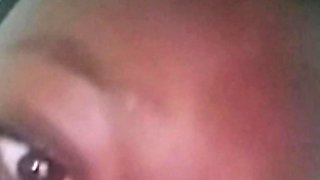 Beautiful African Girl plays