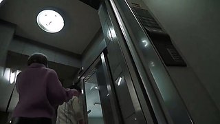 Amateur blonde girlfriend homemade blowjob and handjob