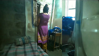 Busty Wife Enjoy with Electrician