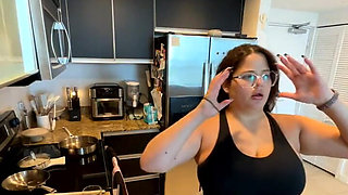 Live Stream with Dani Valentina
