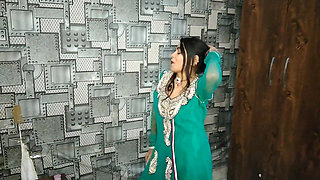 Indian Gaane Par Couple Ki Romantic Sec Bed Par Sola Kar