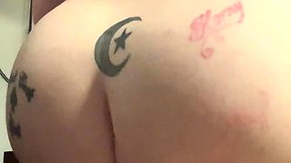 Pissing masturbating babe solo toy play