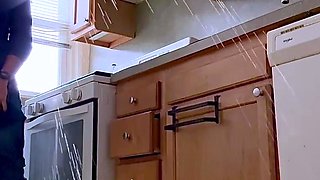 Destroying this kitchen with my powerpissing stream