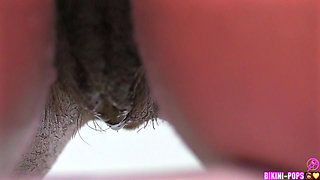 Ariana Peeing
