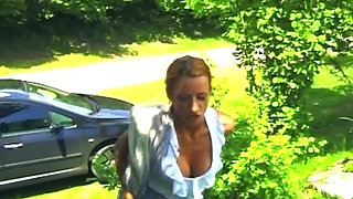 Amateur Fingers Her Wet Pussy Outdoors and in Car