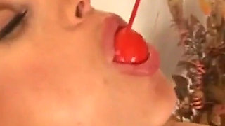 The porn casting of a naughty 18 year old loves to enjoy with sex toys and masturbates with her fingers