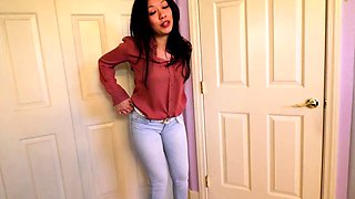 desperate to pee pissing her pants jeans