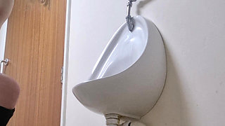 Piss compliation solo female