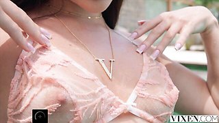 Stunner Stefany Kyler and Dan Damage's blowjob video