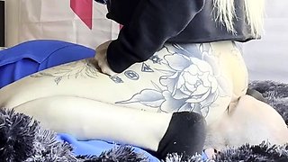 Fetish Nature Films Goddess Uses Your Face To Absorb Her