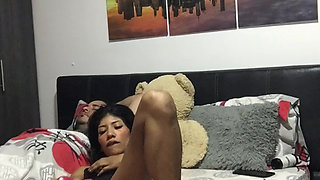 A big exotic girl rubs her big pussy.