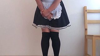 Cosplay Japanese Maid Pees in HD Homemade Video