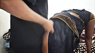 Hot Indian Desi Aunty Sex in Black Saari