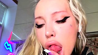 Big boobs milf masturbates with her dildo