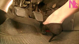 Soft Driving in Suede Black Louboutins