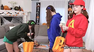 Candy and cock for slutty thief girlfriends