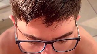 SENTANDO NO NOVINHO PAUZUDO