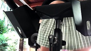 amateur raintree03 flashing ass on live webcam