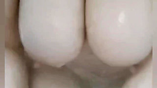 MATURE WOMAN IN THE BATHROOM TURKISH MOM