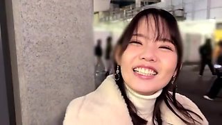 スレンダー美女がラブラブキスとフェラしてムラムラ表情でオナニー