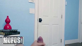 Mofos - Jaye Summers attempts to linger virgin but her roommate’s Big Cock and teasing win her over