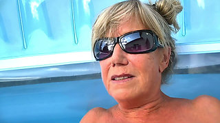 Dirtymilftina Hammer Geiler Fuck in the Pool! Creampie