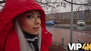 Cuckold boyfriend stays aside and watches his girlfriend fuck in ffm