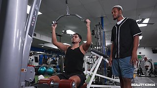 Watch Out, the Gym Makes Her Horny: BBC Coach Damion Dayski dicks All Natural Melztube during Workout