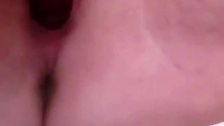 An older woman loves to cum with a vibrator
