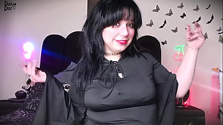 Witch Palm Reader Pumps & Rides You Until You Pop!