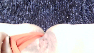 MILF Gstring Masturbation