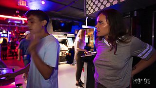 Peter Green's Thrilling Barcade Encounter with a Bold Flair