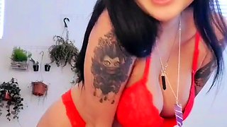 Brunette Solo Webcam Masturbation