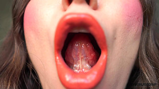 Gentle Giantess Nude Dirty Kiss and BJ