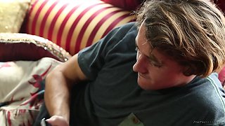 Glamour MILF NURU massage porn