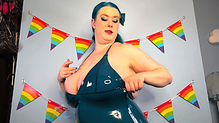 Worship Me on My Birthday & Polish My Latex - Solo Girl