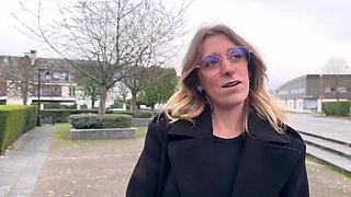 Aurrora, 23 years old, an anatomical bomb... very ambitious! - Jacquie et Michel TV