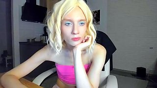 Hottest Amateur 19yo Blonde Teen going solo on Webcam