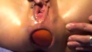 German MILF's Apple Insertion
