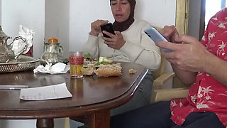 Turkish MILF Souzan Halabi Cheating Cuckold Sex with Food Fetish in Istanbul - Homemade Amateur HD