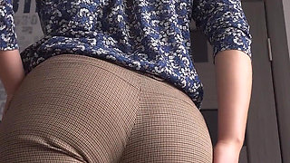 MILF Secretary Teases Tight Ass Till Her Pants Split