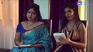 Beautiful Indian MILF flaming erotic clip